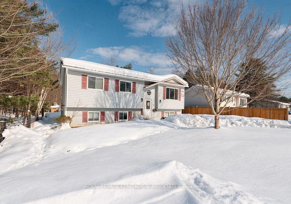 28-bob-seguin-drive-laurentian-hills-ontario-x12810670