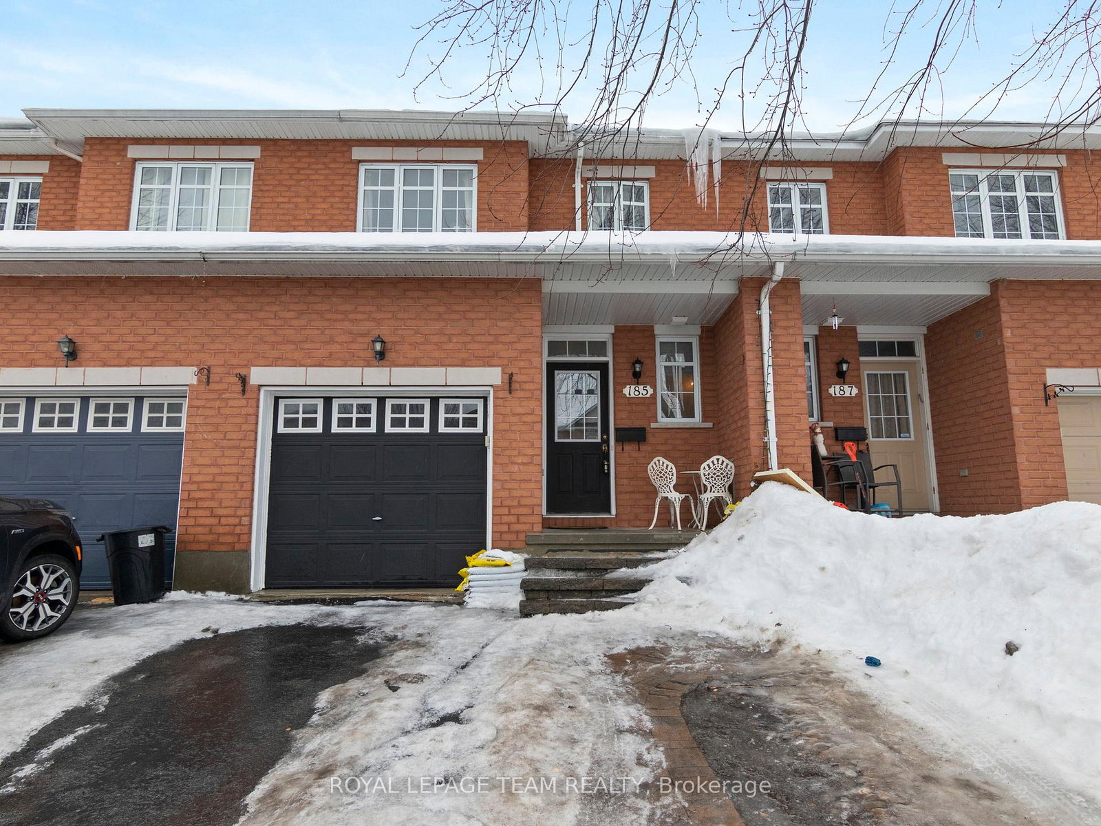 185-deercroft-avenue-ottawa-ontario-x12810750
