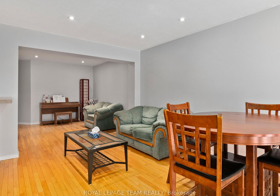 185-deercroft-avenue-ottawa-ontario-x12810750