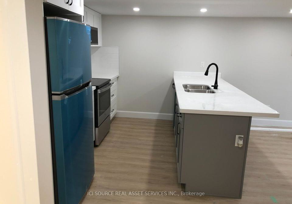 277-east-34th-street-hamilton-ontario-x12811002