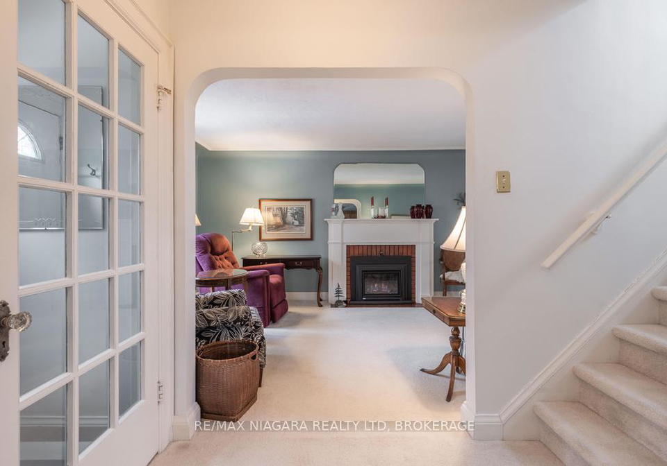 2-gardiner-place-st-catharines-ontario-x12811180