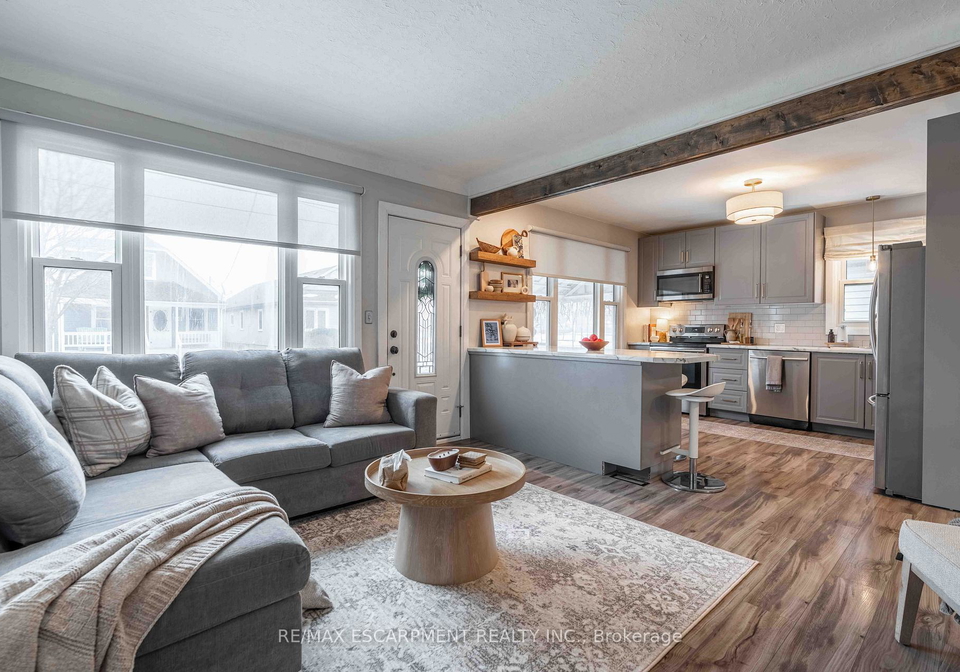 35-charles-avenue-st-catharines-ontario-x12811216