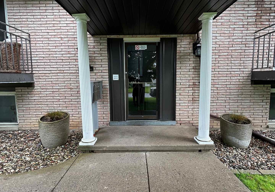 29-mcnichol-avenue-quinte-west-ontario-x12811284
