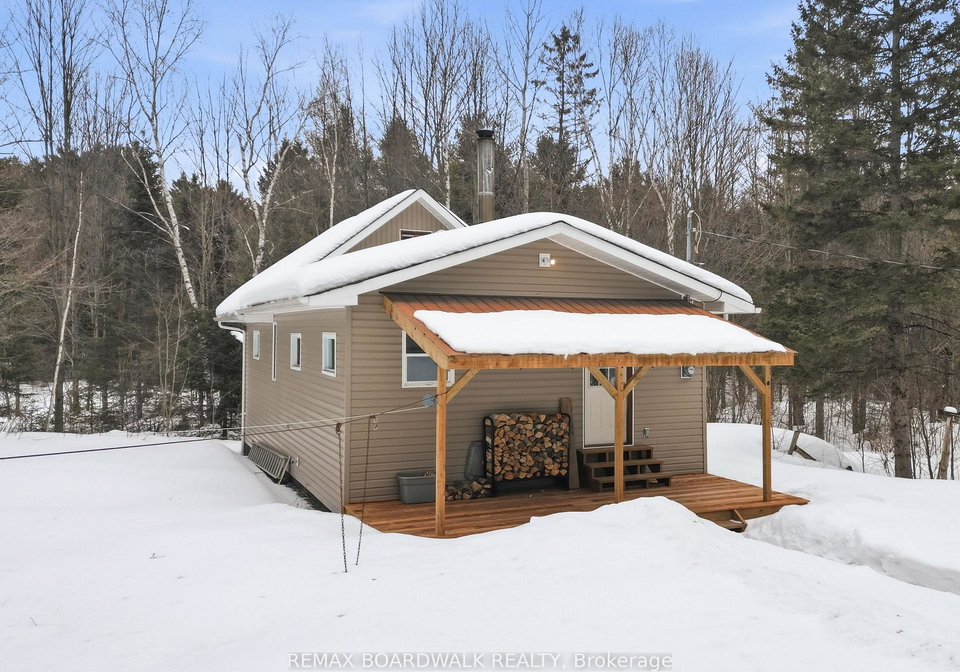 1826-sugar-bush-way-lanark-highlands-ontario-x12811356