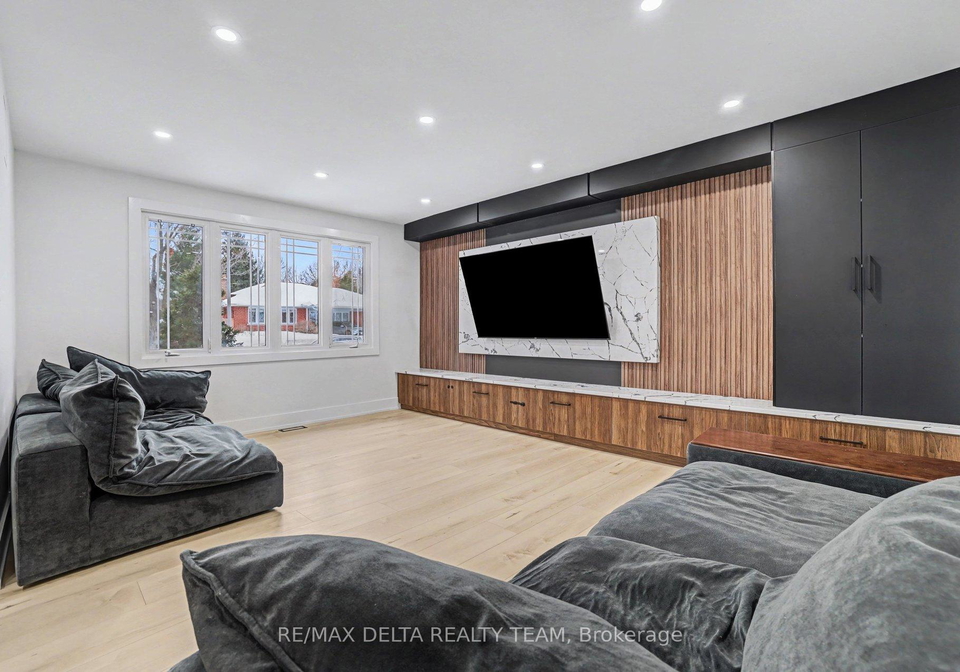 1465-mcrobie-avenue-ottawa-ontario-x12812334
