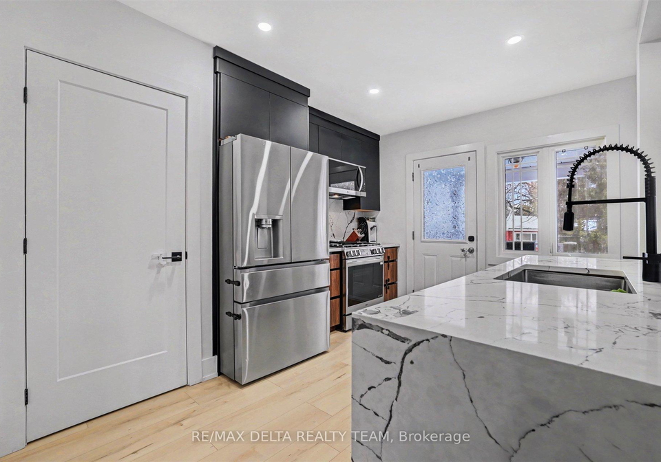 1465-mcrobie-avenue-ottawa-ontario-x12812334