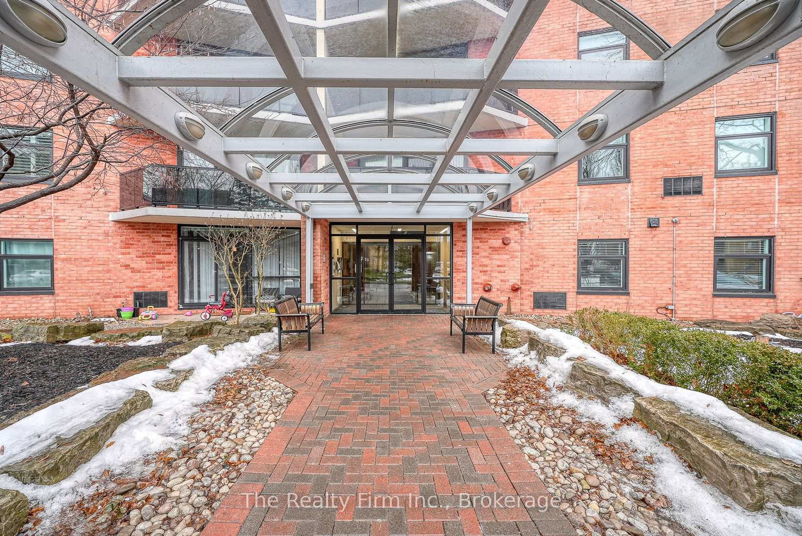 9-bonheur-court-brantford-ontario-x12812456