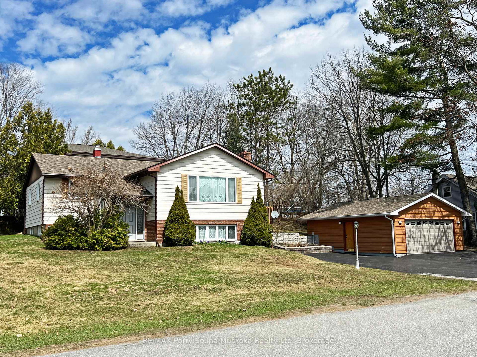 2-laird-drive-parry-sound-ontario-x12812634