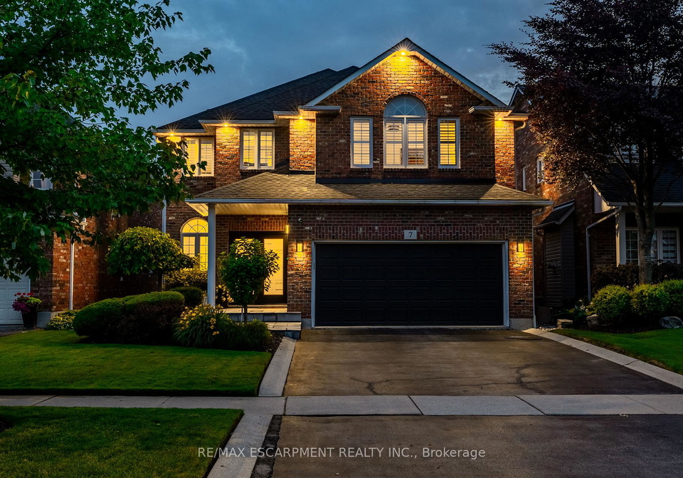 7-volterra-court-hamilton-ontario-x12812730