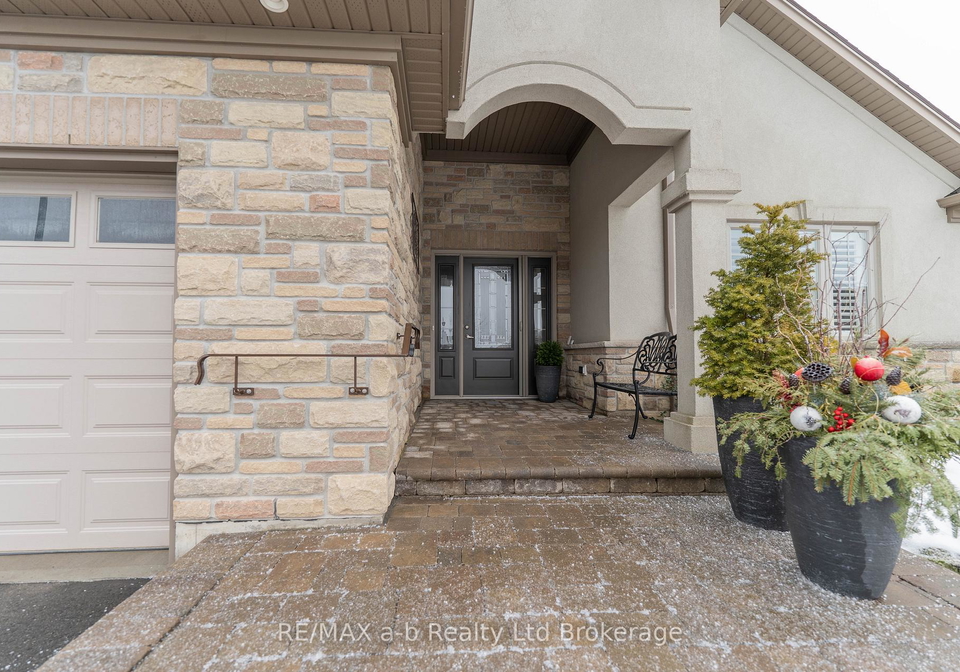 11-hollier-drive-tillsonburg-ontario-x12812916