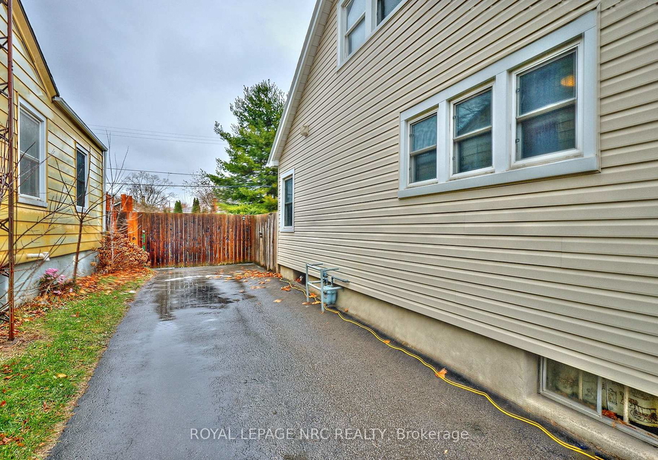 40-shakespeare-avenue-st-catharines-ontario-x12813496