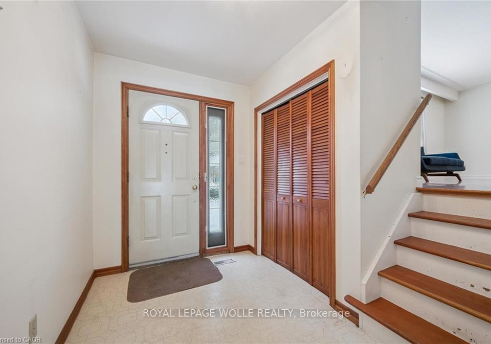 123-lorraine-avenue-kitchener-ontario-x12813550