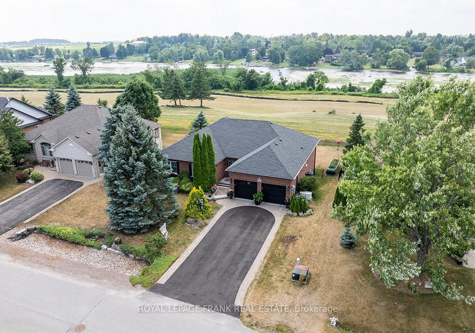 202-southcrest-drive-kawartha-lakes-ontario-x12814508