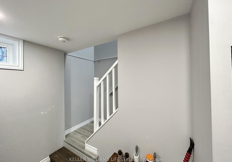 18-queenston-crescent-london-east-ontario-x12814570