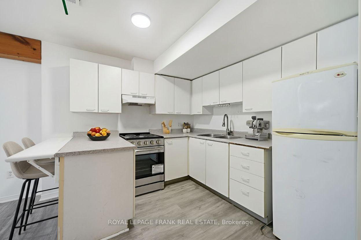 10-flavelle-crescent-kawartha-lakes-ontario-x12814670