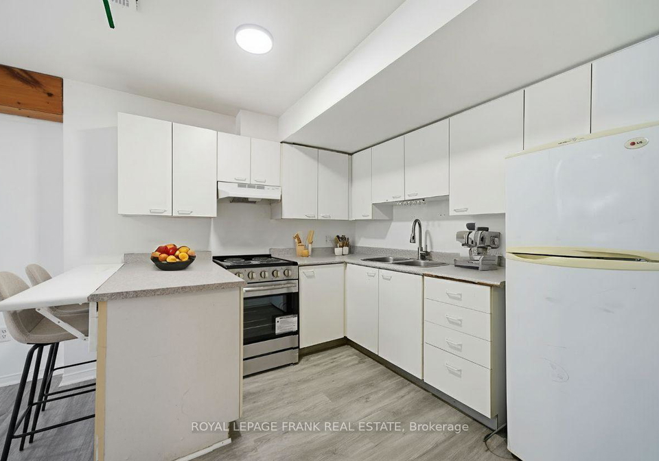 10-flavelle-crescent-kawartha-lakes-ontario-x12814670