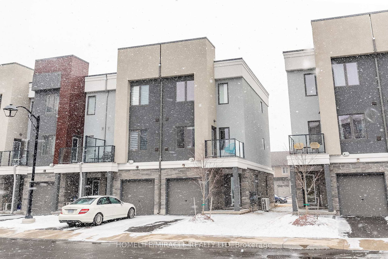 11shoreview-place-hamilton-ontario-x12814818