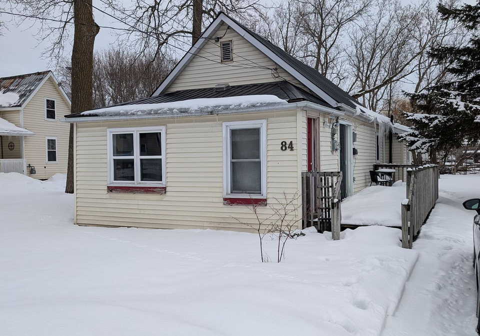 84-college-street-deseronto-ontario-x12815102