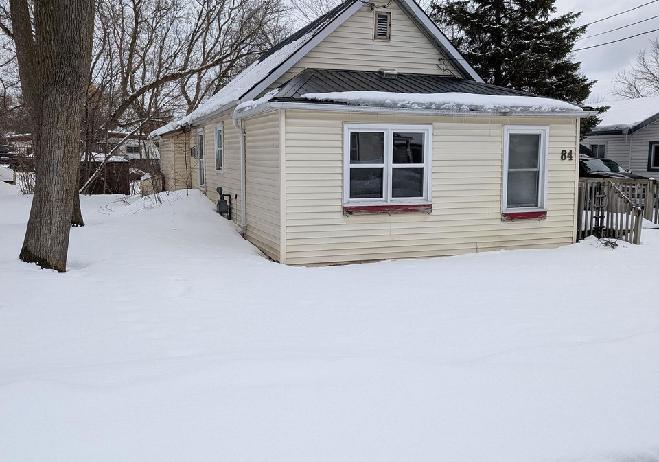 84-college-street-deseronto-ontario-x12815102