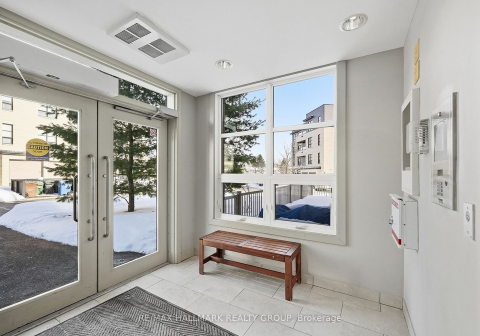 215-titanium-private-orleans-convent-glen-and-area-ottawa-ontario-x12815182