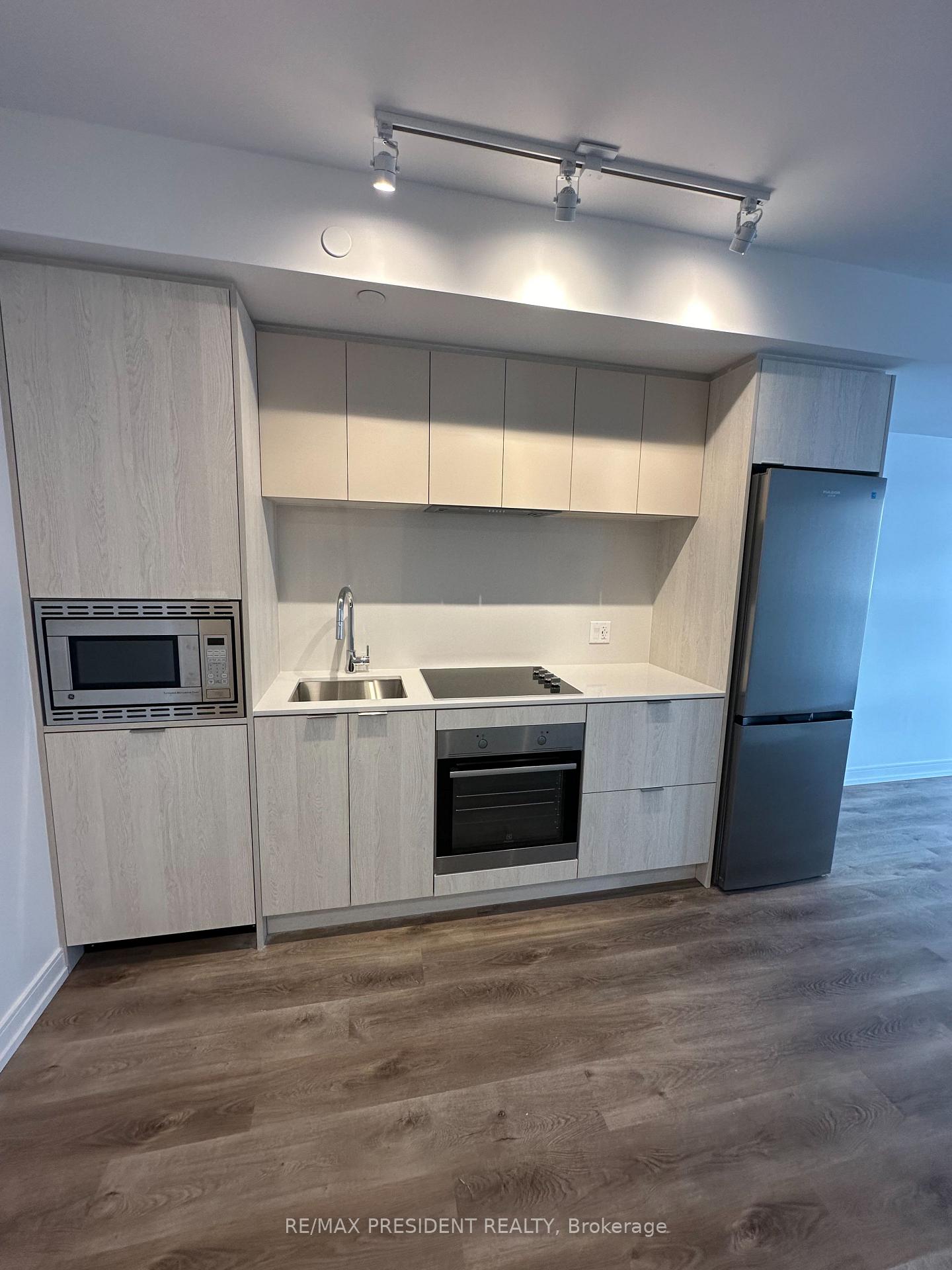 1-jarvis-street-hamilton-ontario-x12816140