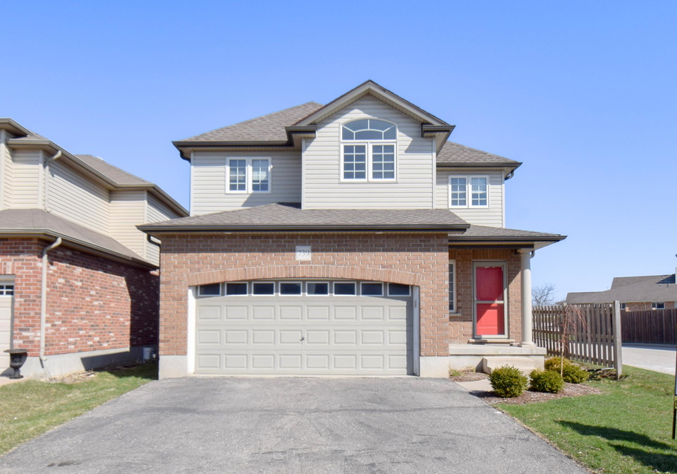 739-frontenac-crescent-woodstock-ontario-x12816172