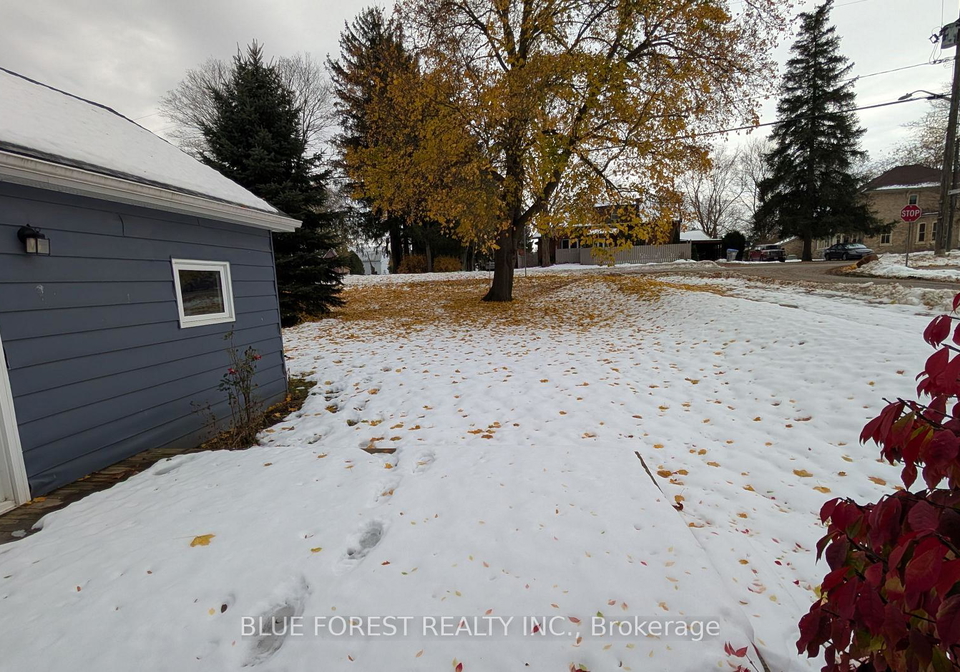 8516-townsend-line-lambton-shores-ontario-x12816908