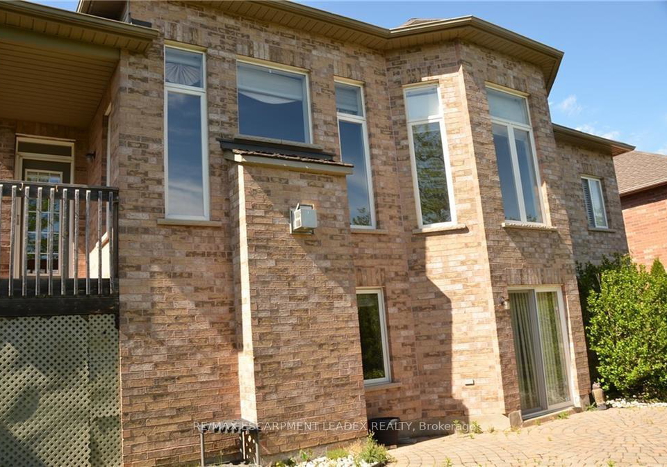 18-anderson-court-hamilton-ontario-x12818470