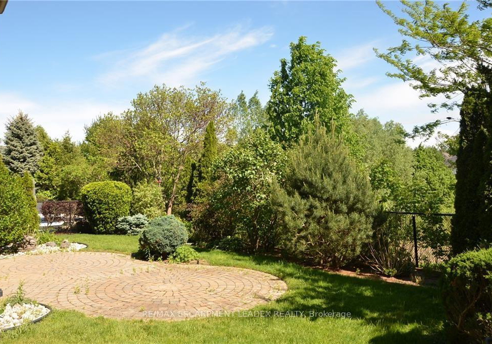 18-anderson-court-hamilton-ontario-x12818470