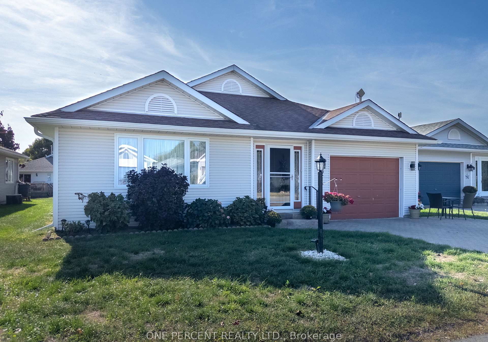 18-monroe-court-prince-edward-county-ontario-x12818778