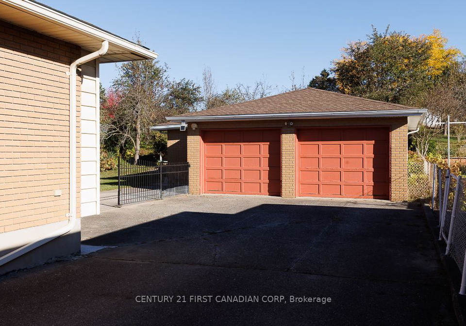 1230-hamilton-road-london-east-ontario-x12818804