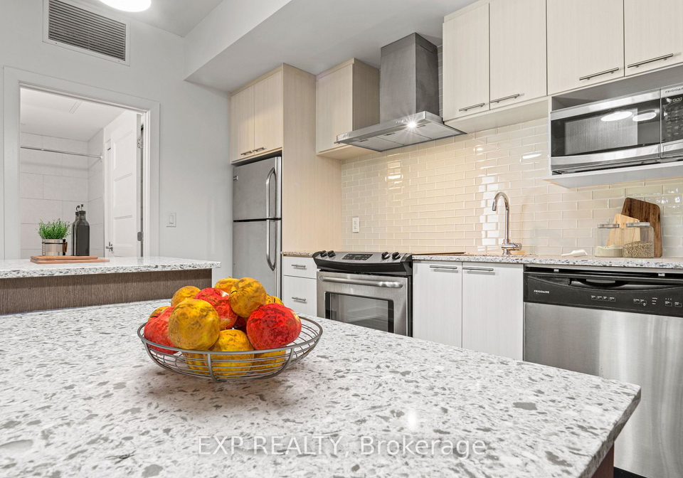 2785-baseline-road-ottawa-ontario-x12818874