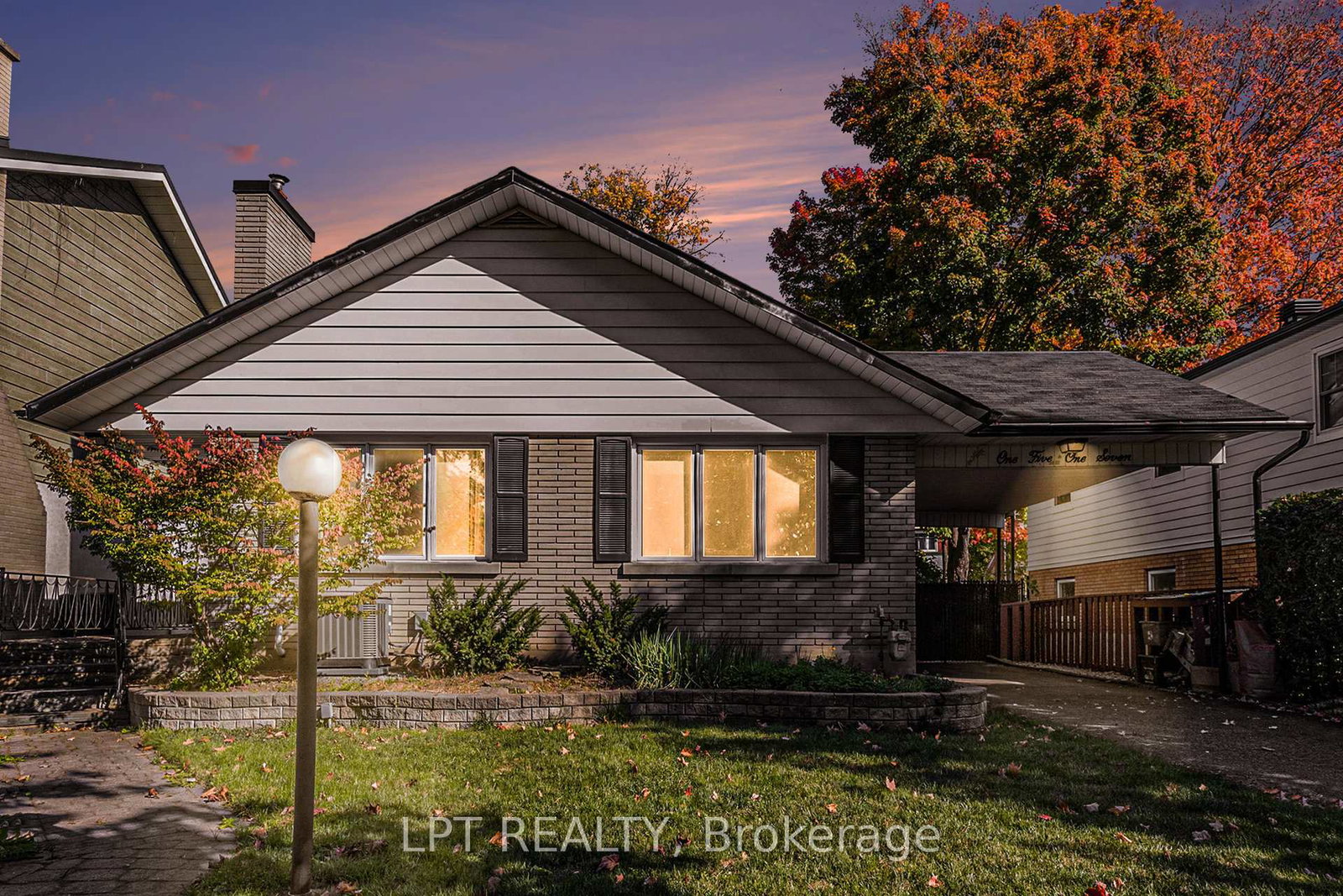 1517-caverley-street-ottawa-ontario-x12819000