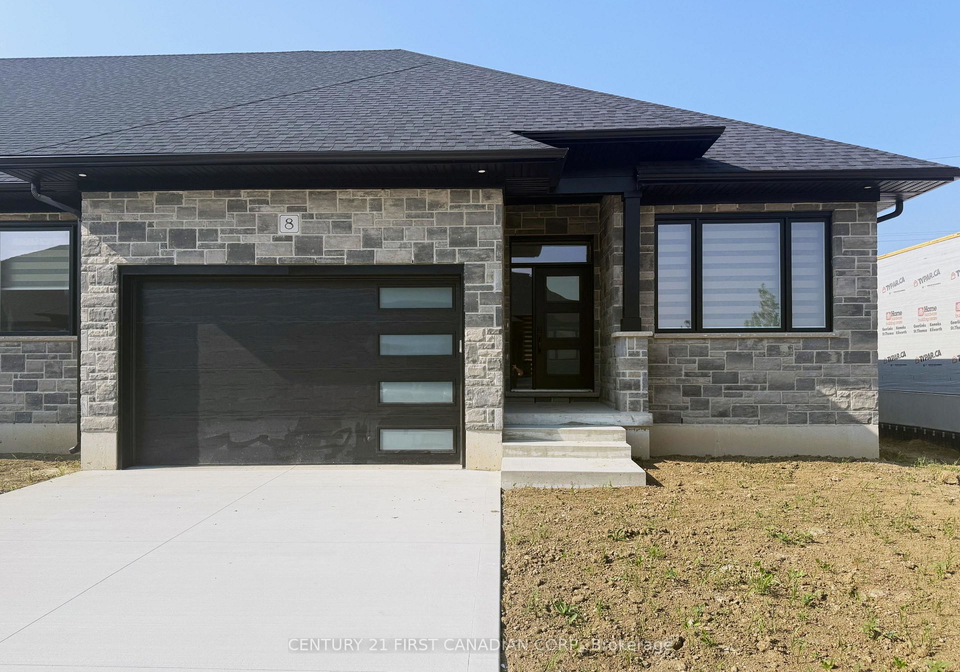 32-postma-crescent-north-middlesex-ontario-x12819194