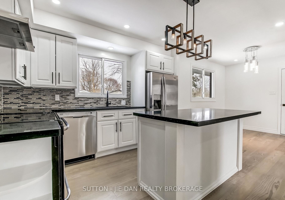 12-field-road-london-south-ontario-x12819252