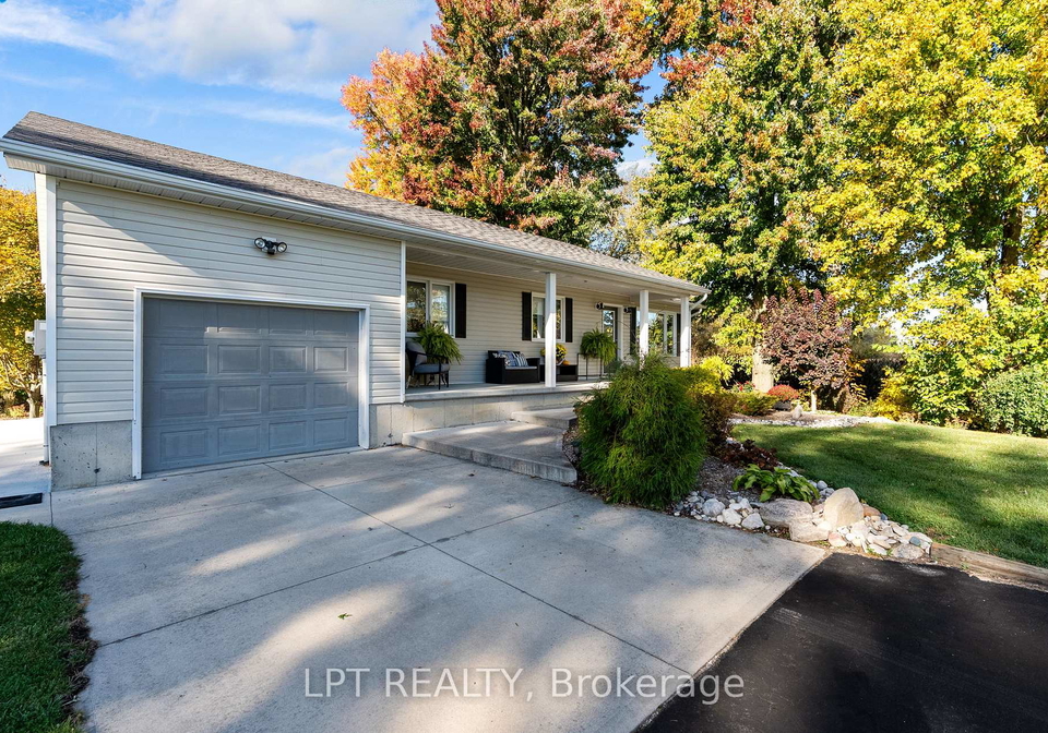 8336-burwell-road-lambton-shores-ontario-x12819588