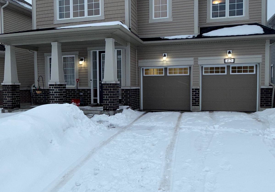 62-golf-links-drive-loyalist-ontario-x12819596
