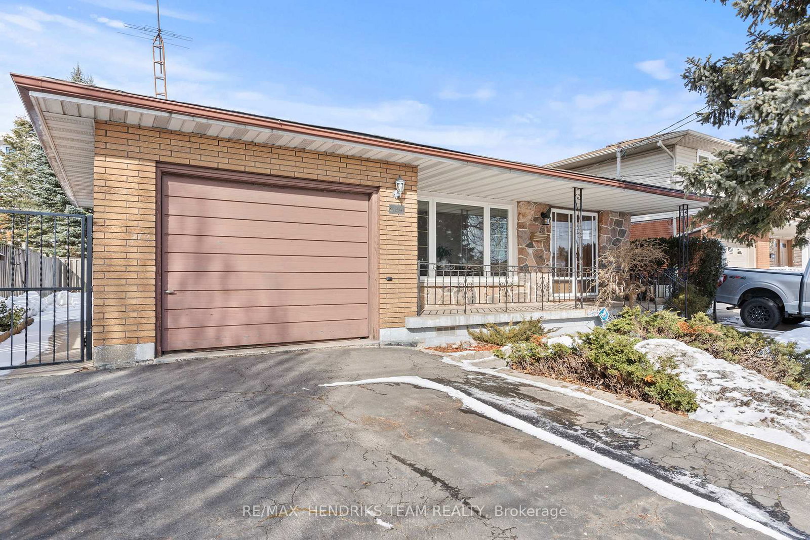 94-victor-boulevard-hamilton-ontario-x12820468