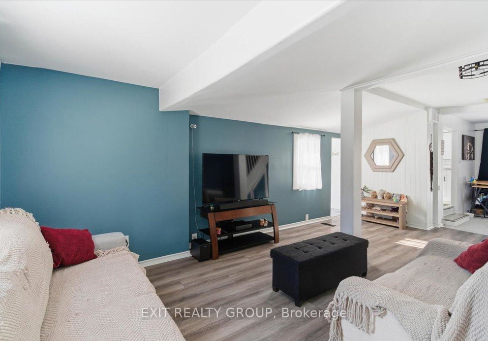 22166-loyalist-parkway-quinte-west-ontario-x12820836