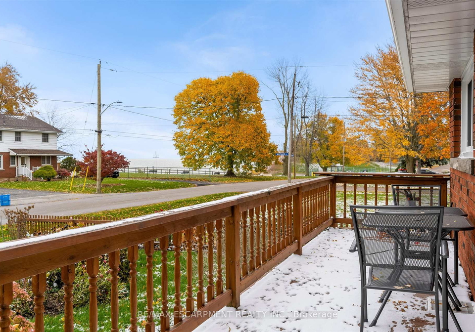 21-lakeside-drive-grimsby-ontario-x12821094