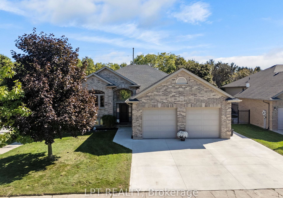582-harris-circle-strathroy-caradoc-ontario-x12821354