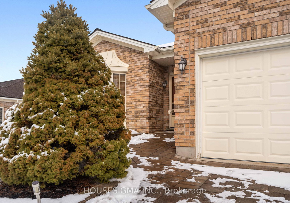 92-carleton-court-thames-centre-ontario-x12821732