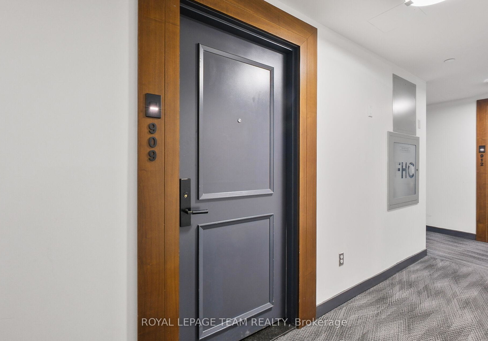 255-bay-street-e-ottawa-ontario-x12821774