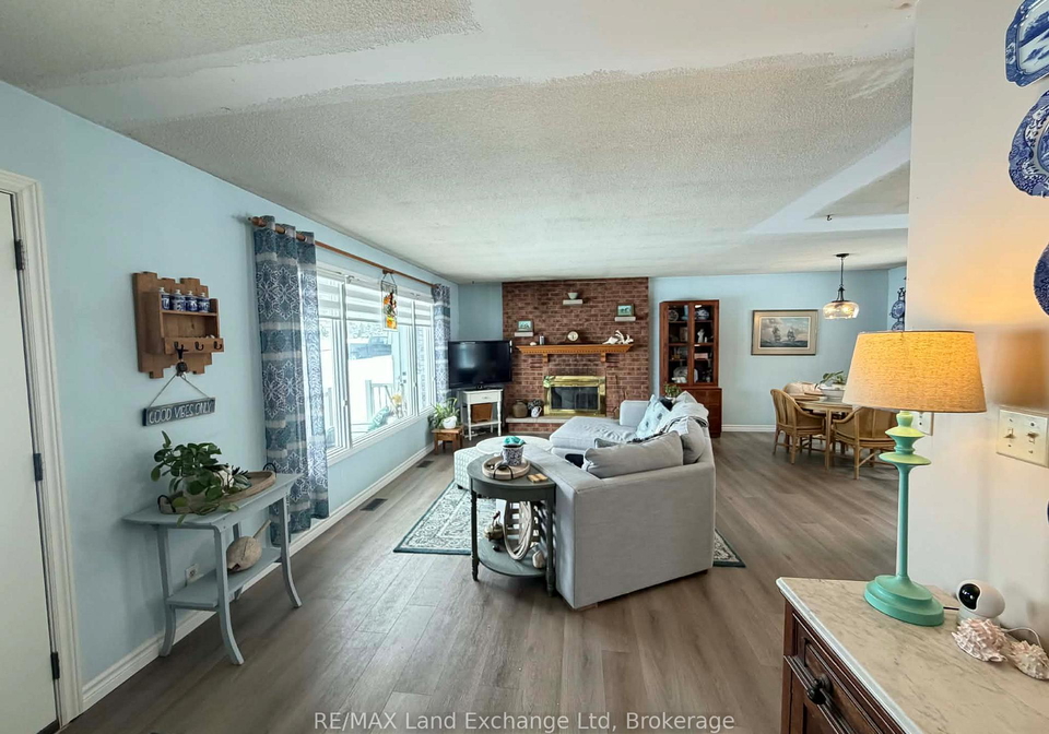 19-mccrea-street-morris-turnberry-ontario-x12821980