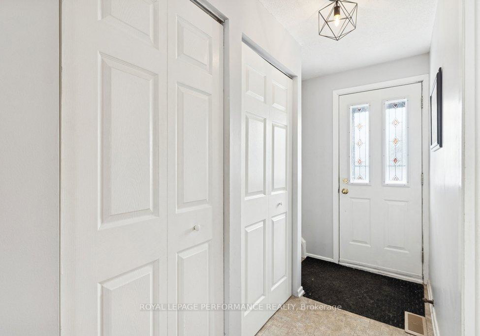 423c-woodfield-drive-ottawa-ontario-x12822668