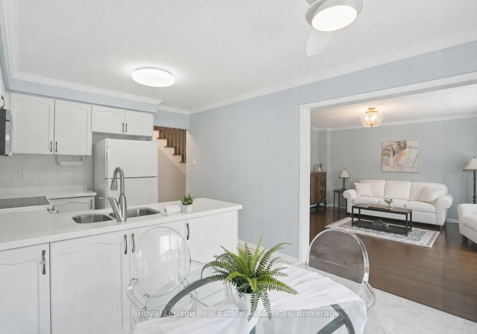140-fellowes-crescent-hamilton-ontario-x12822710