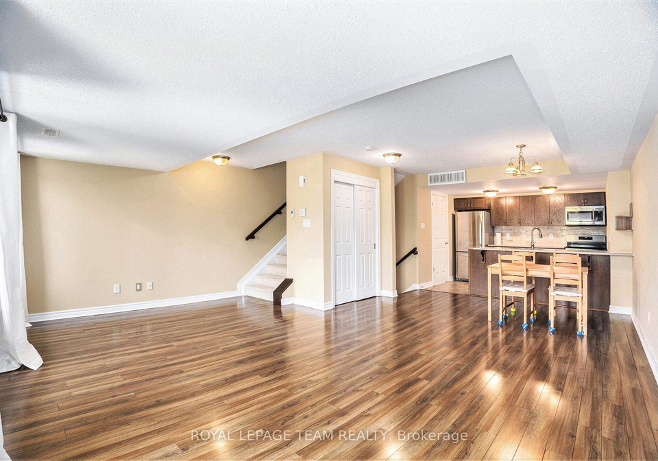 283-titanium-private-ottawa-ontario-x12822722