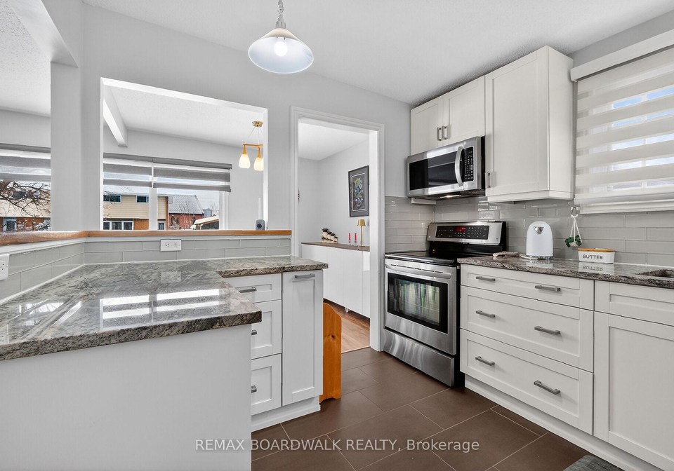 2462-tupper-avenue-ottawa-ontario-x12822906