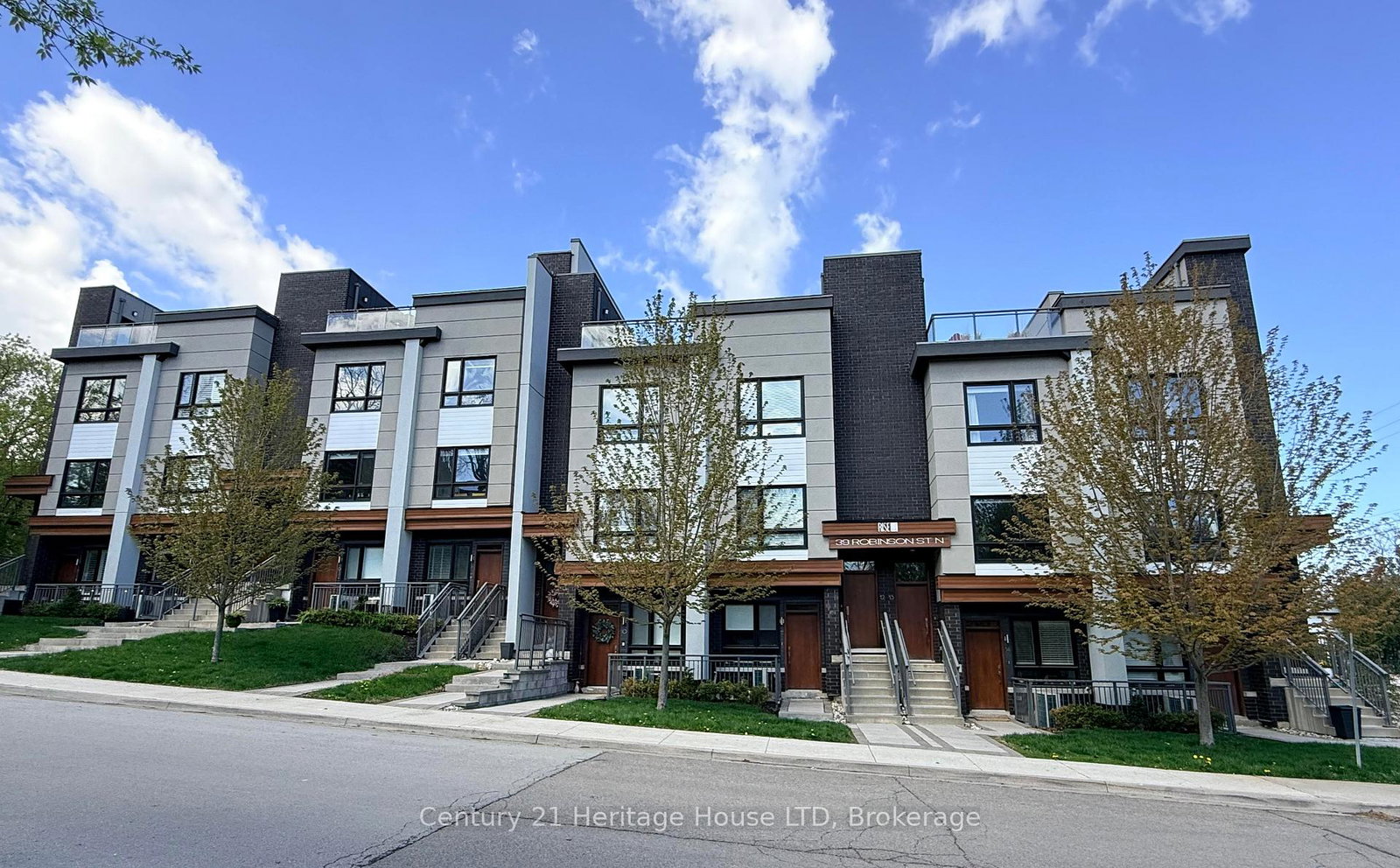 39-robinson-street-n-grimsby-ontario-x12823066