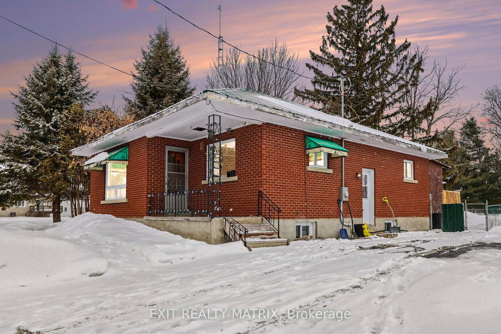 2-st-polycarp-street-north-stormont-ontario-x12823766